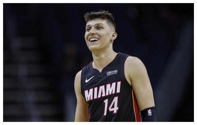 奥克兰vs惠灵顿凤凰首发：兰德尔领衔！布里默、埃泽在列