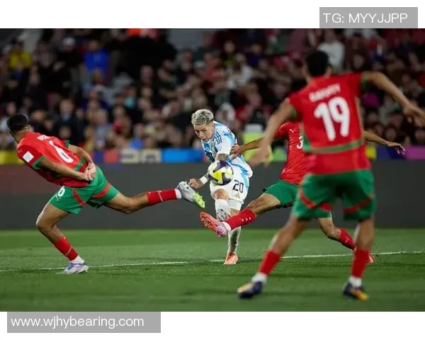 战意低迷？亚冠二级联赛4场同开，半场合计攻入2球